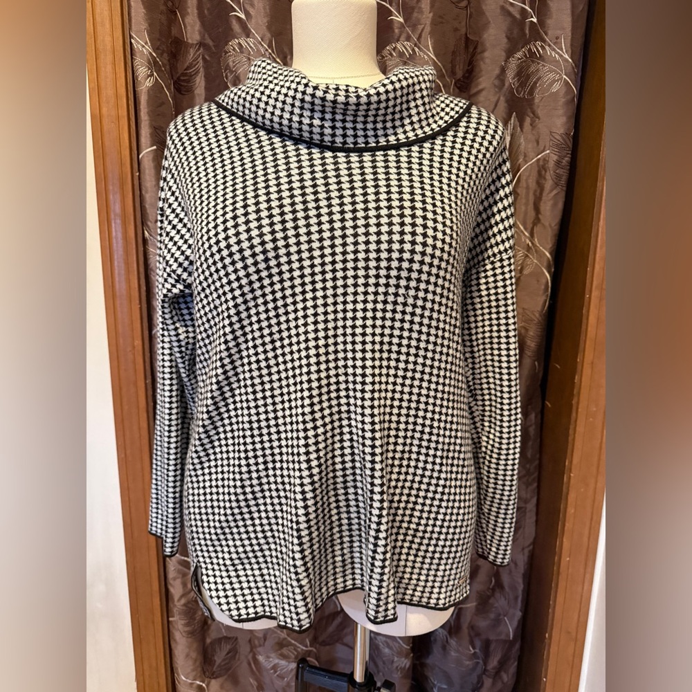 Calvin Klein Black and White Cowl Neck Sweater Size L
